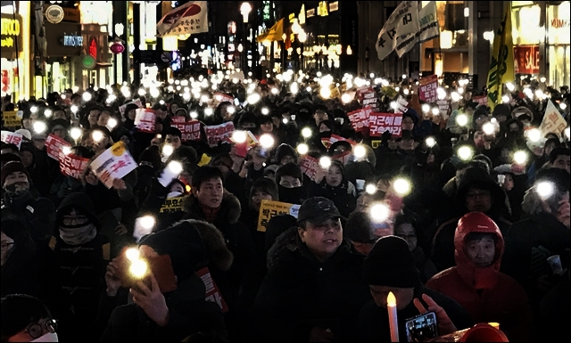 ▲ 박근혜-최순실 국정농단 사건 당시 대구 시민들의 촛불집회(2017.2.11) / 사진.평화뉴스
