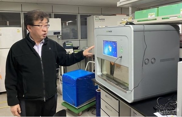 박한오 대표는 28년전 MIT 박사후 과정과 창업 기로에서 창업을 선택, 국내 PCR진단장비의 기틀을 마련하는데 기여했다. 박 대표는 현장에서 직접 진단할 수 있는 진단장비의 막바지 연구에 집중하고 있다고 밝혔다. 사진= 길애경 기자
